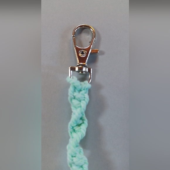 Macrame key chains - Picture 3 of 3